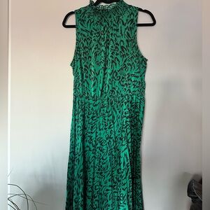 Banana Republic Green and Black Sleeveless Midi Dress